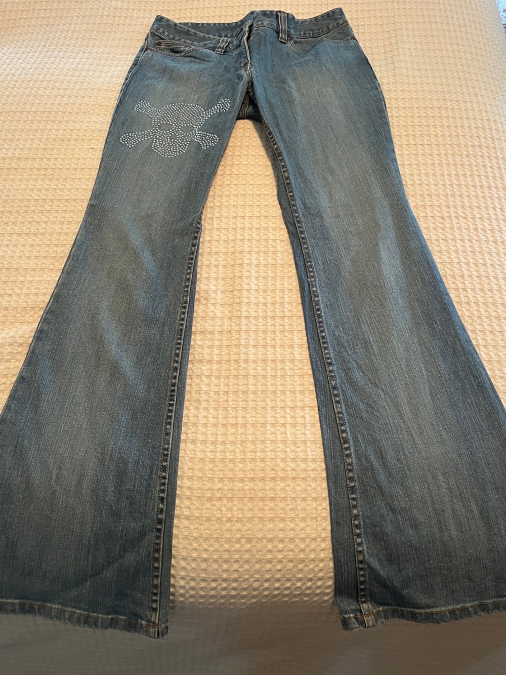 INC International Concepts Flared Jeans with Rhinestone Skull size 6